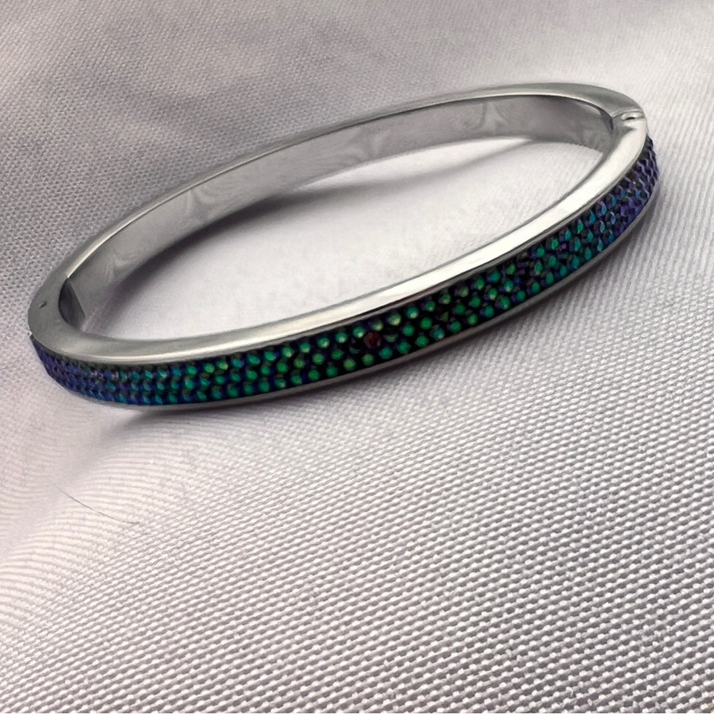 Henri Bendel crystal bangle